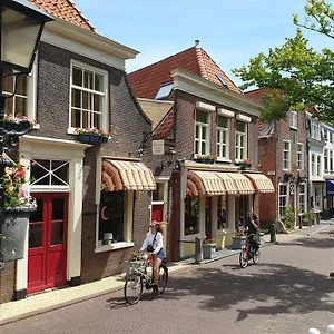 Hotel De Emauspoort, Delft